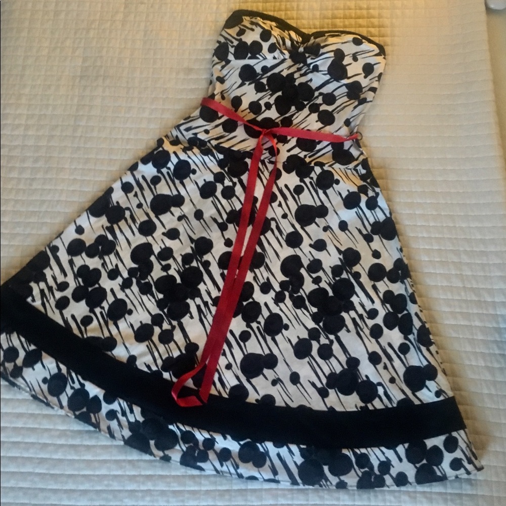 Strapless dress